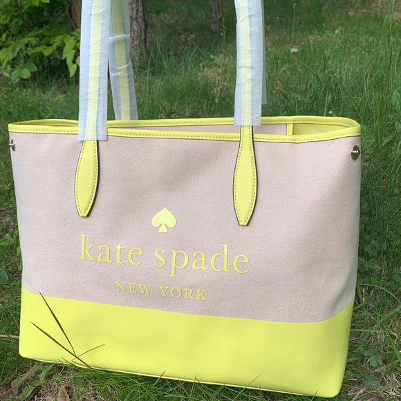 kate spade Handbags - SOLD⛔️Authentic Kate Spade canvas/Leather zip top tote🌼